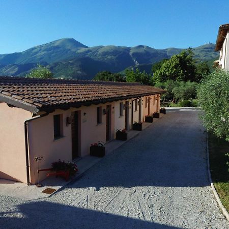 Villa Santa Croce à Fossato di Vico Extérieur photo