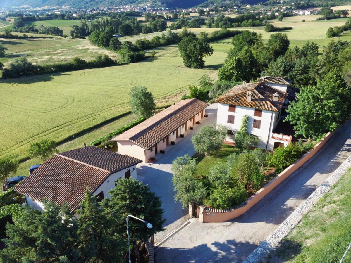 Villa Santa Croce à Fossato di Vico Extérieur photo