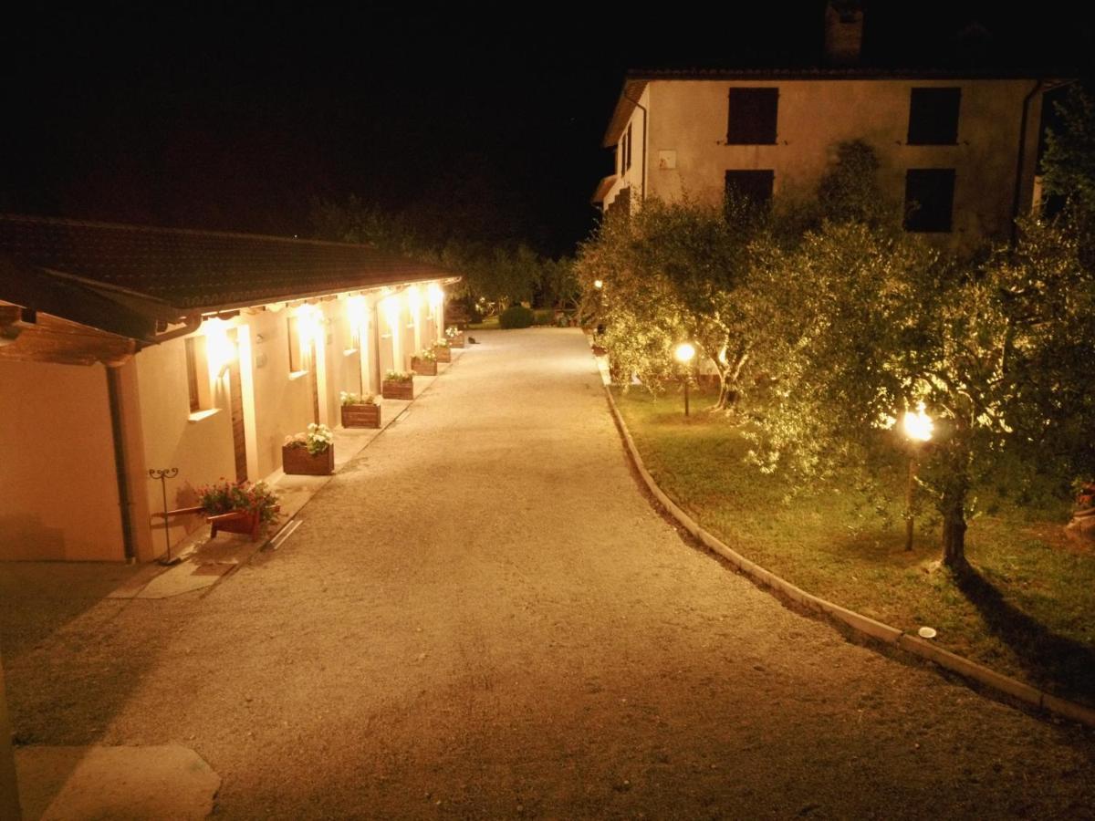 Villa Santa Croce à Fossato di Vico Extérieur photo