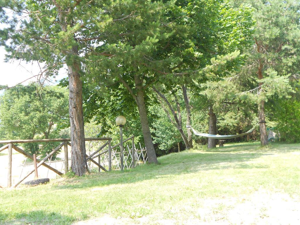 Villa Santa Croce à Fossato di Vico Extérieur photo