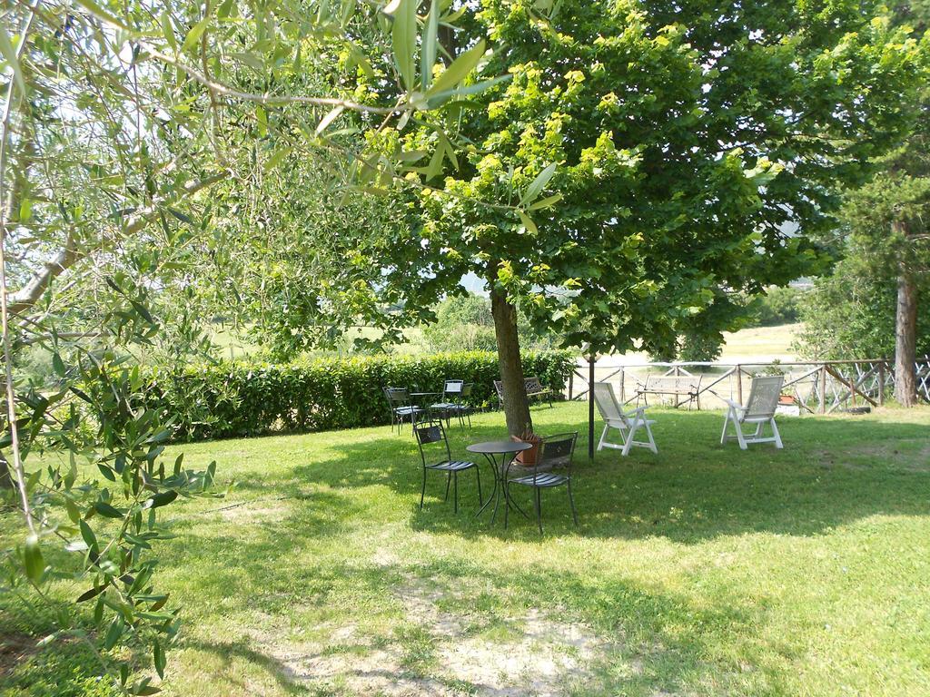 Villa Santa Croce à Fossato di Vico Extérieur photo