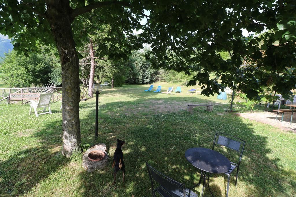 Villa Santa Croce à Fossato di Vico Extérieur photo
